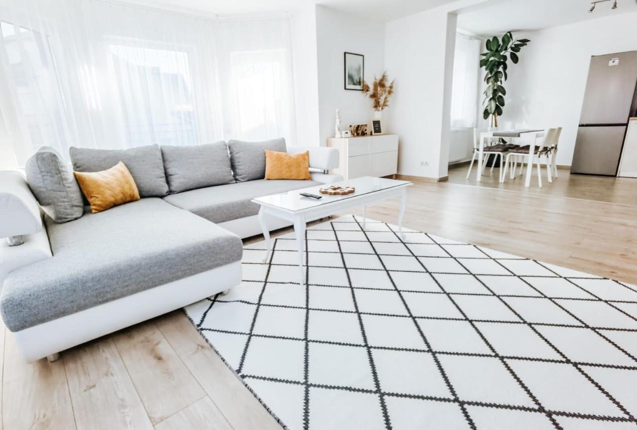 Silver Eden Apartments Cluj Napoca Bagian luar foto